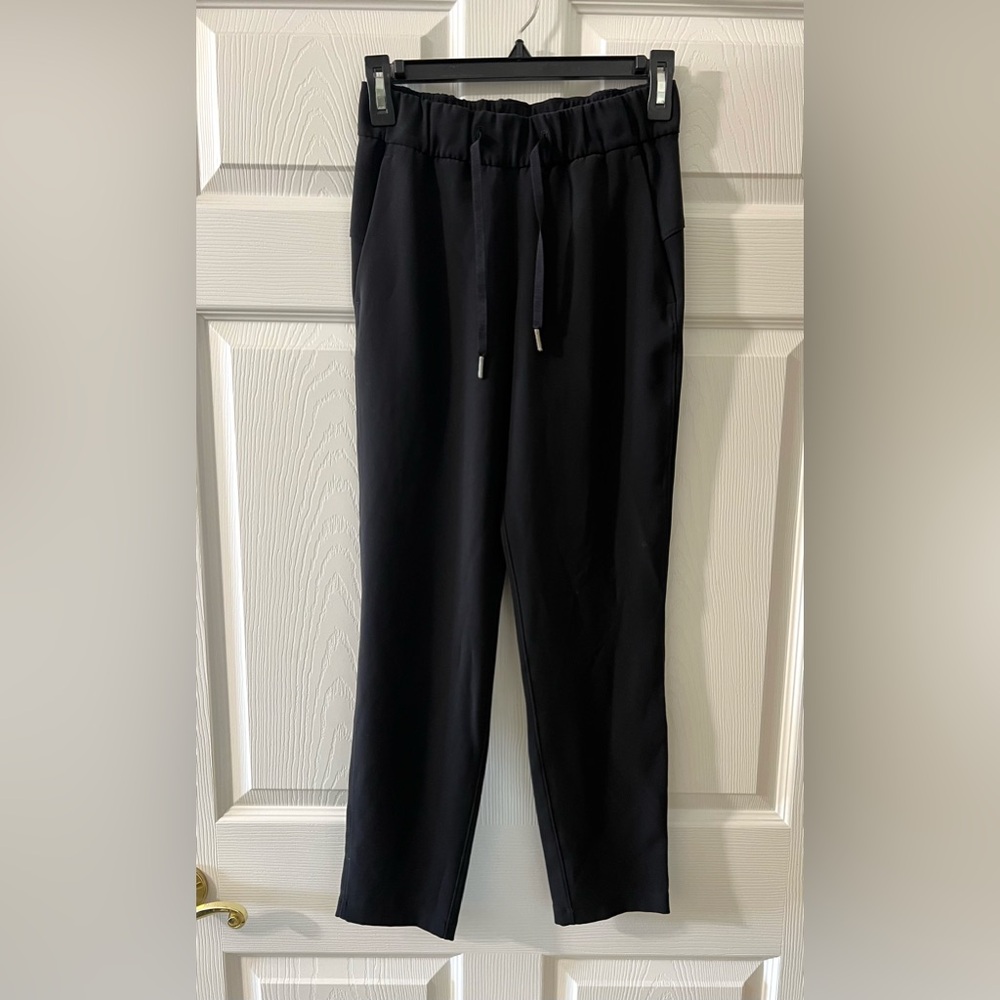 Lululemon Black Pull-On Trouser Pants Size 2